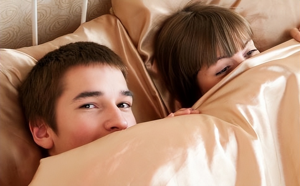 “办事”时使用润滑剂，对人体有害吗？别害羞，男女了解下有好处