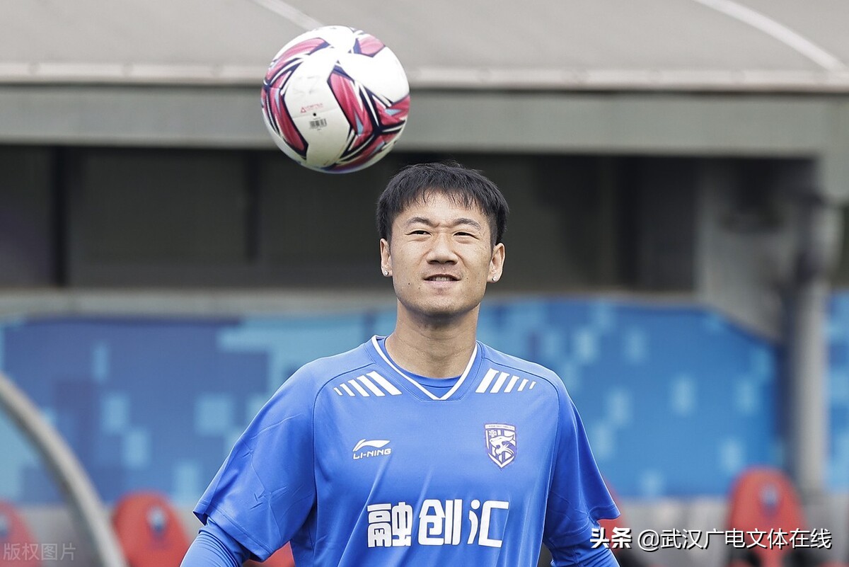 武汉三镇足球俱乐部冲超,武汉卓尔最新冲超视频