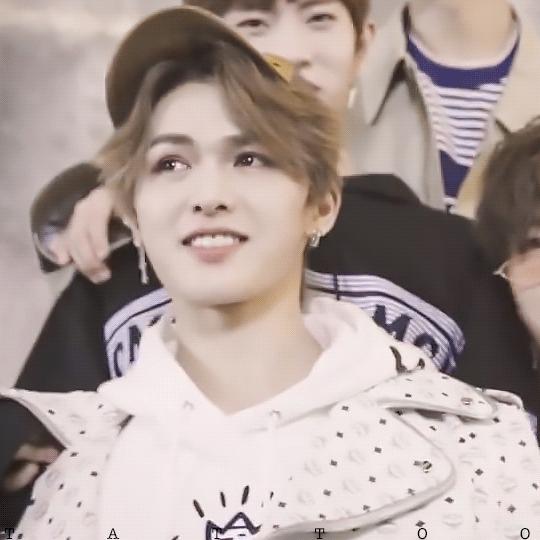 五位留长发的男明星最后一位最帅,野性长发肌肉男网红