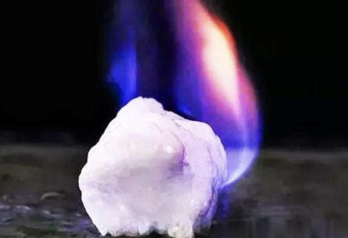 可燃冰石油现状,可燃冰未来可以代替石油天然气吗