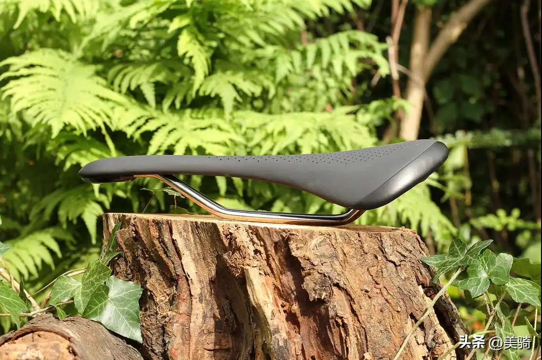 性价比比较高的公路车坐垫推荐,怎么挑选一款公路车坐垫