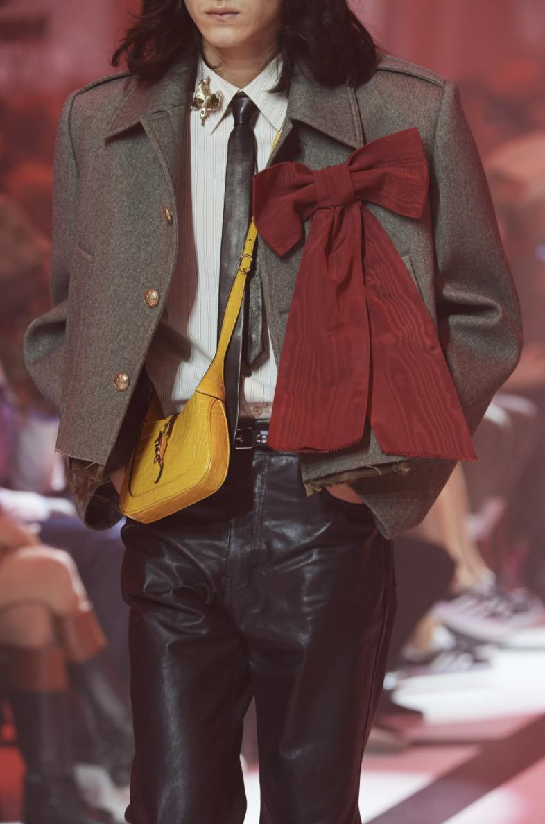 gucci联名adidas玫红色鞋子,gucci和adidas的联名款