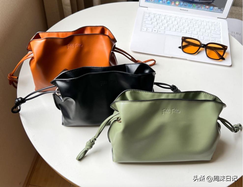 奢侈包的背法,头层牛皮旅行包三种背法