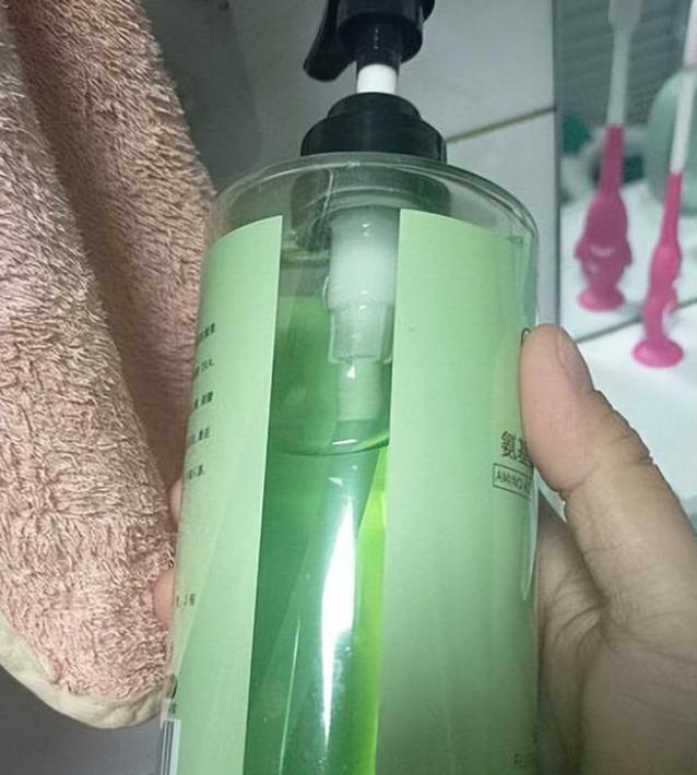 又香包装又好看的洗发水,包装很简陋但很好用的国产洗发水