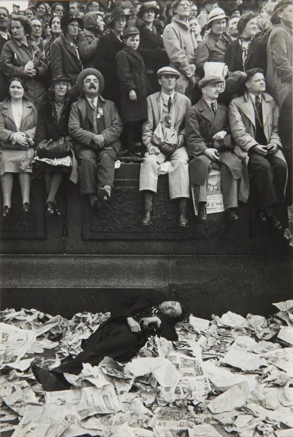 布列松摄影大师震撼作品,摄影大师布列松构图