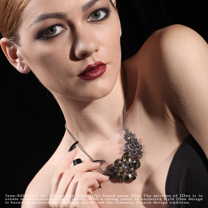 七彩石笑脸项链女轻奢小众设计感,闪钻设计感气质轻奢s925项链