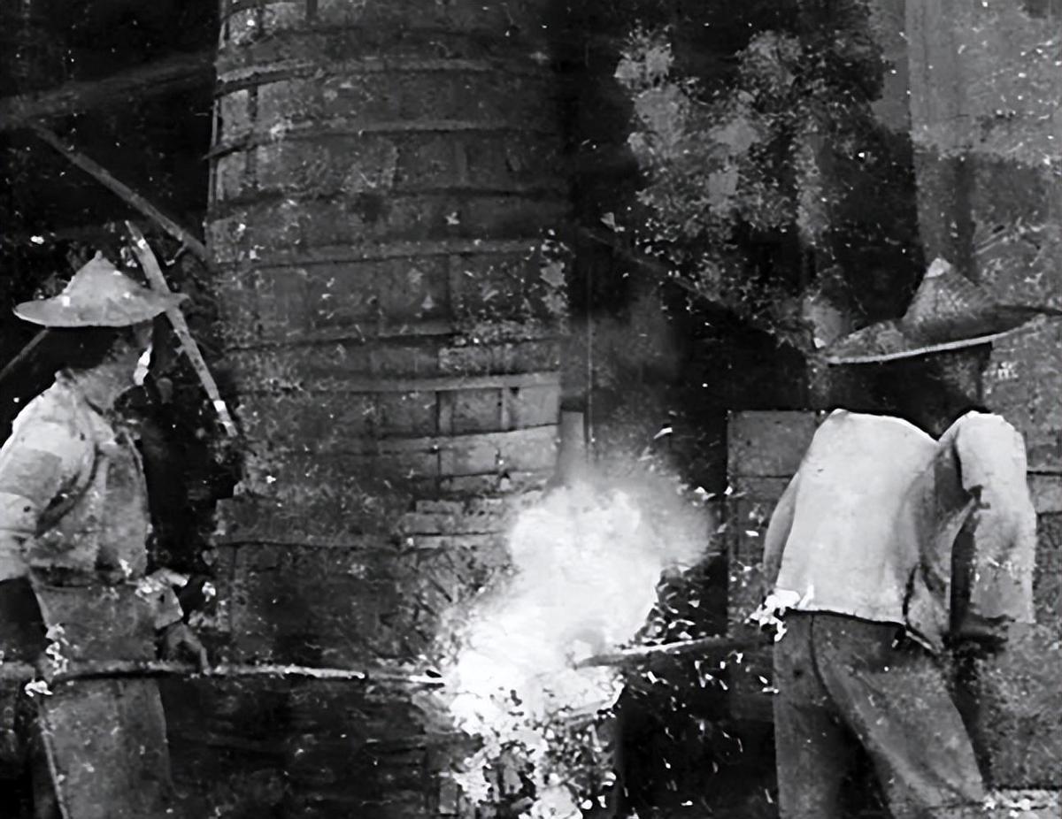 21张真实又罕见的老照片，阴毛假发工作者，我怀疑他用错地方了