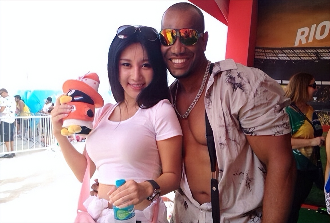 活力四射足球宝贝,气质十足的足球宝贝