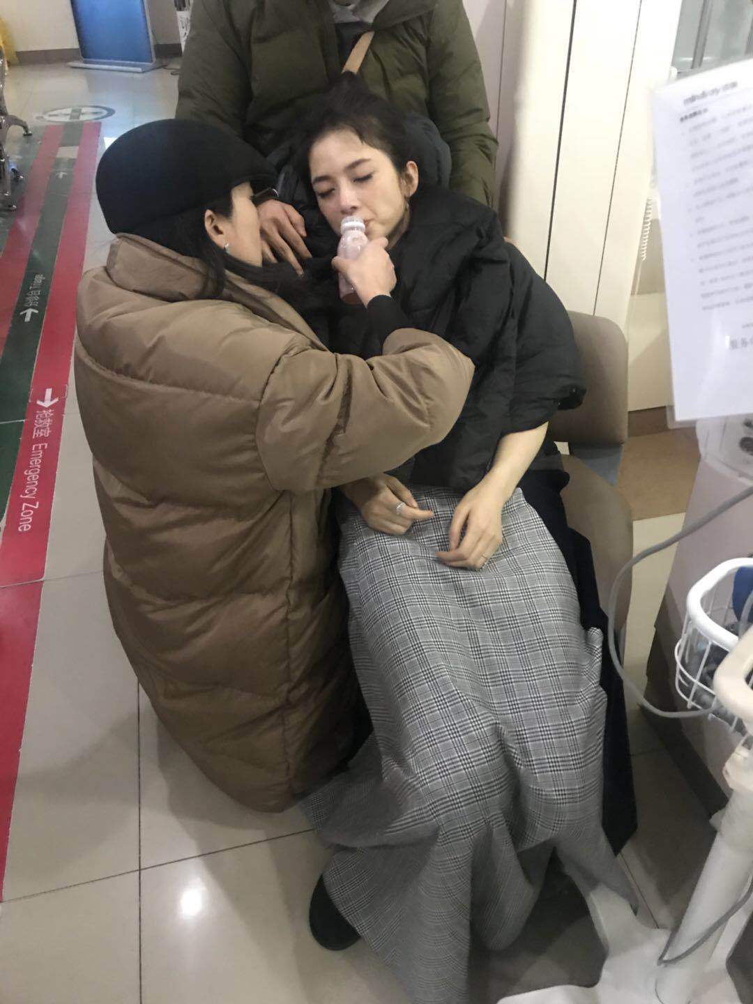 女明星红毯“尬历史”，一个比一个社死，恨不得没人认识她们