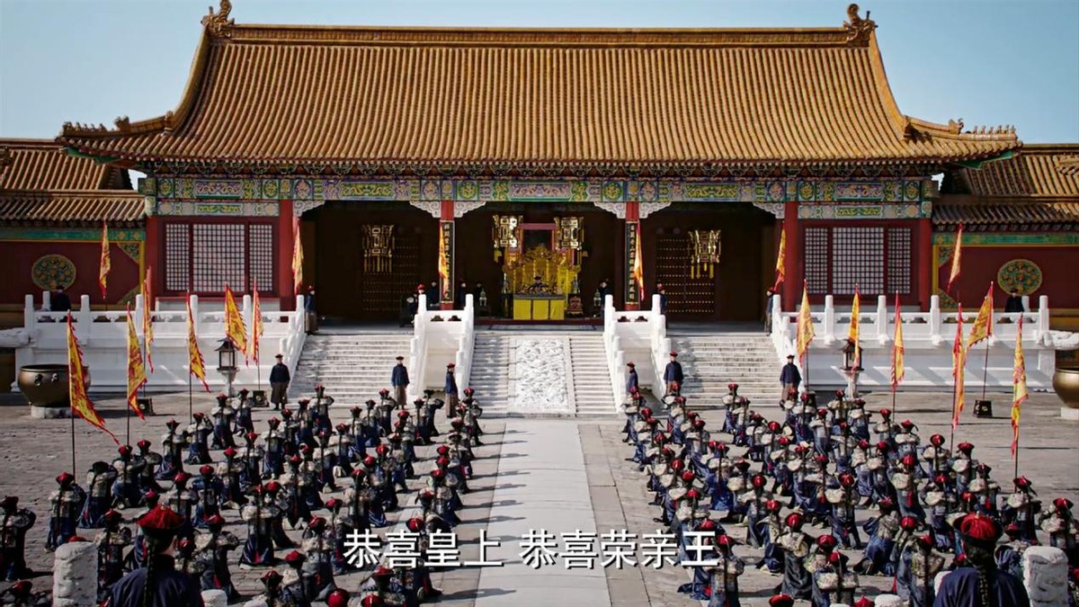 如懿剪掉她的画像焚烧,如懿死前把画剪了