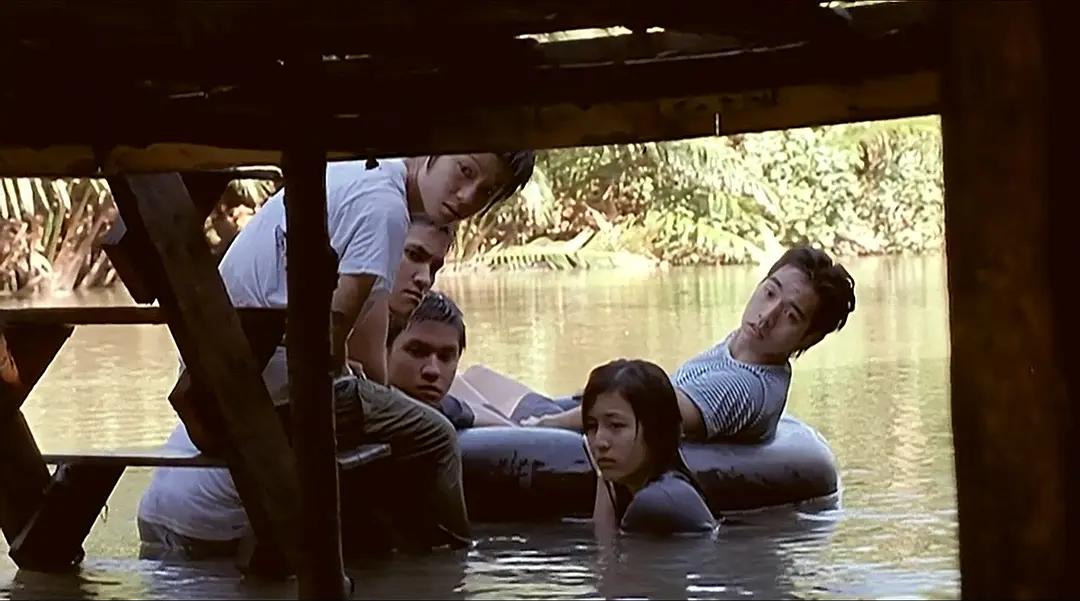 尺度碾压所有复仇*片爽**，这部邪典类复仇电影太凶狠，不建议观看