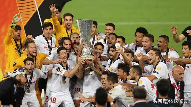 天下足球十大梗,天下共一石独占八斗原话