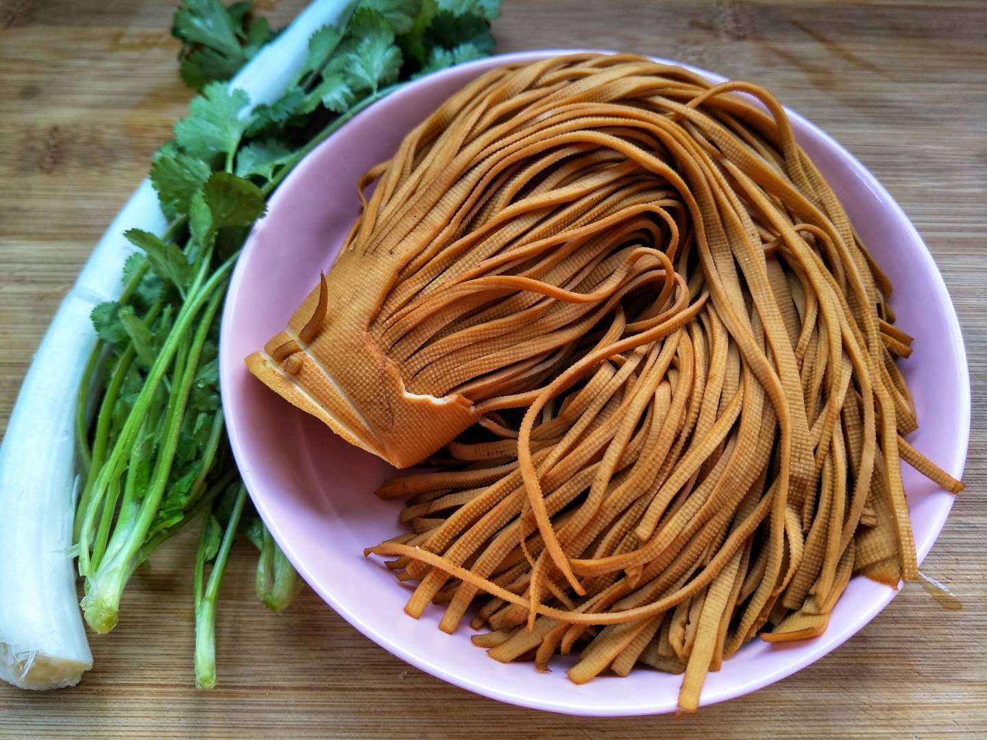 在家必学的一道小凉菜全家都爱吃,助消化凉菜