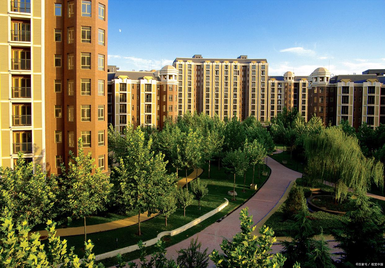 坐北朝南的房子大门在东北好吗,东北朝向的房子门口是马路