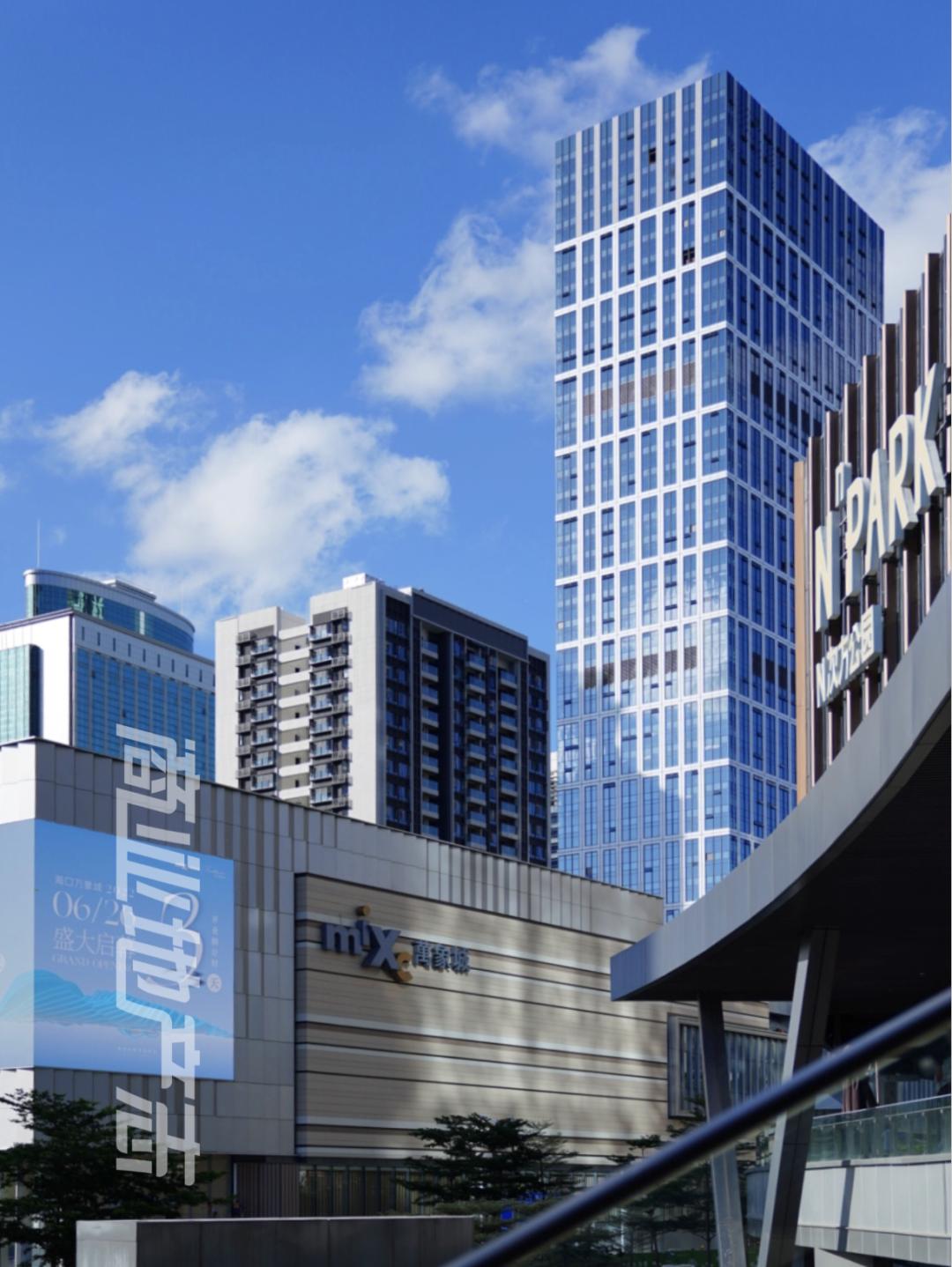 为了提升观察海口万象城的本地化视角,我在海口住了一整周