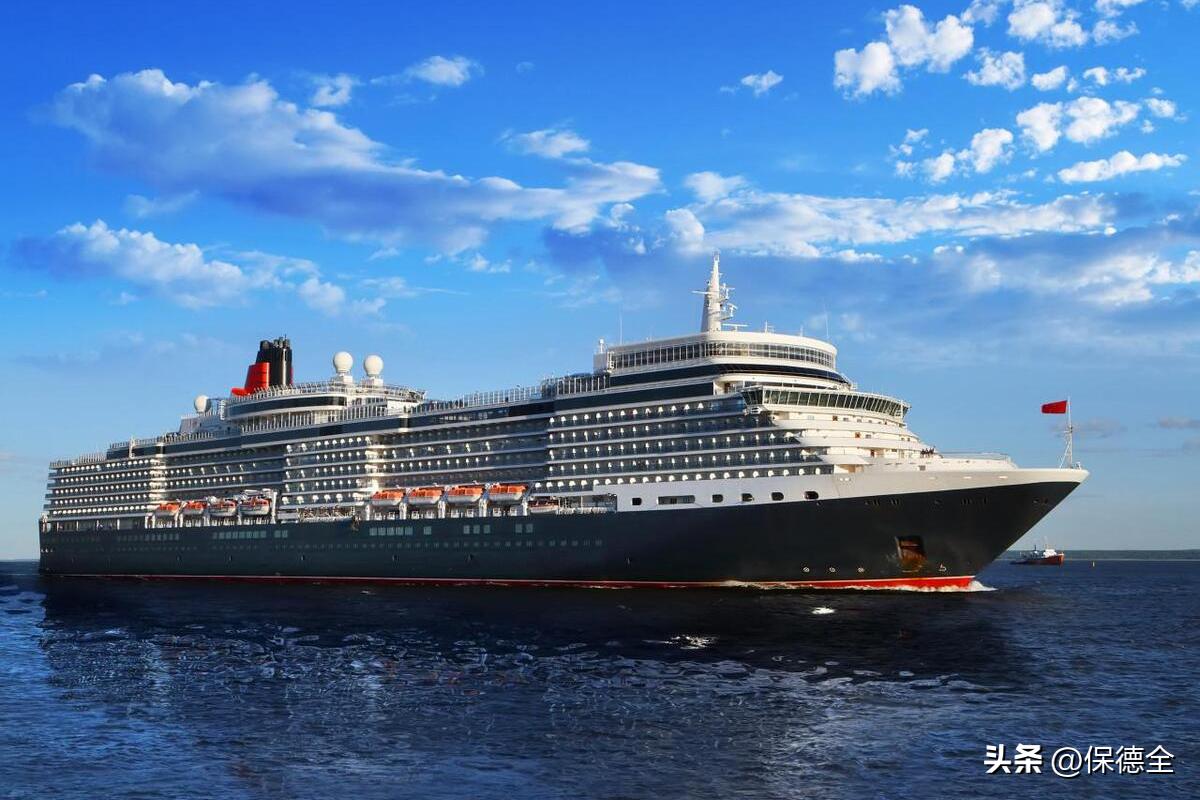 首艘国产大邮轮正式出坞,首艘国产大邮轮出坞成功