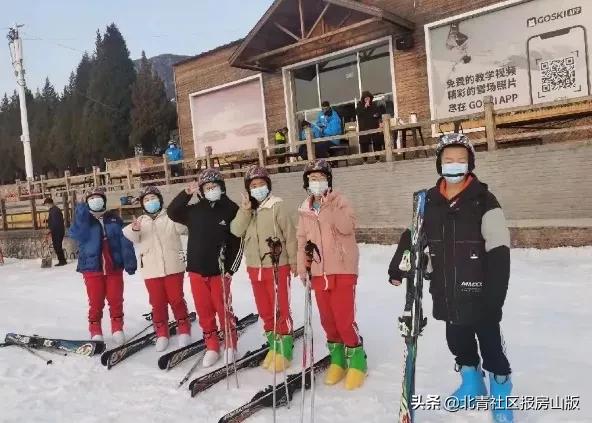 冰雪运动走进津门中小学,冰雪运动进课堂乐享健康迎冬奥