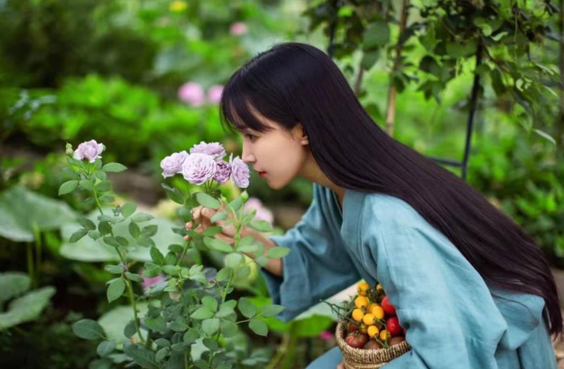 李子柒停更一年，外网视频*放播**还能产生广告收益，高达78万元每月