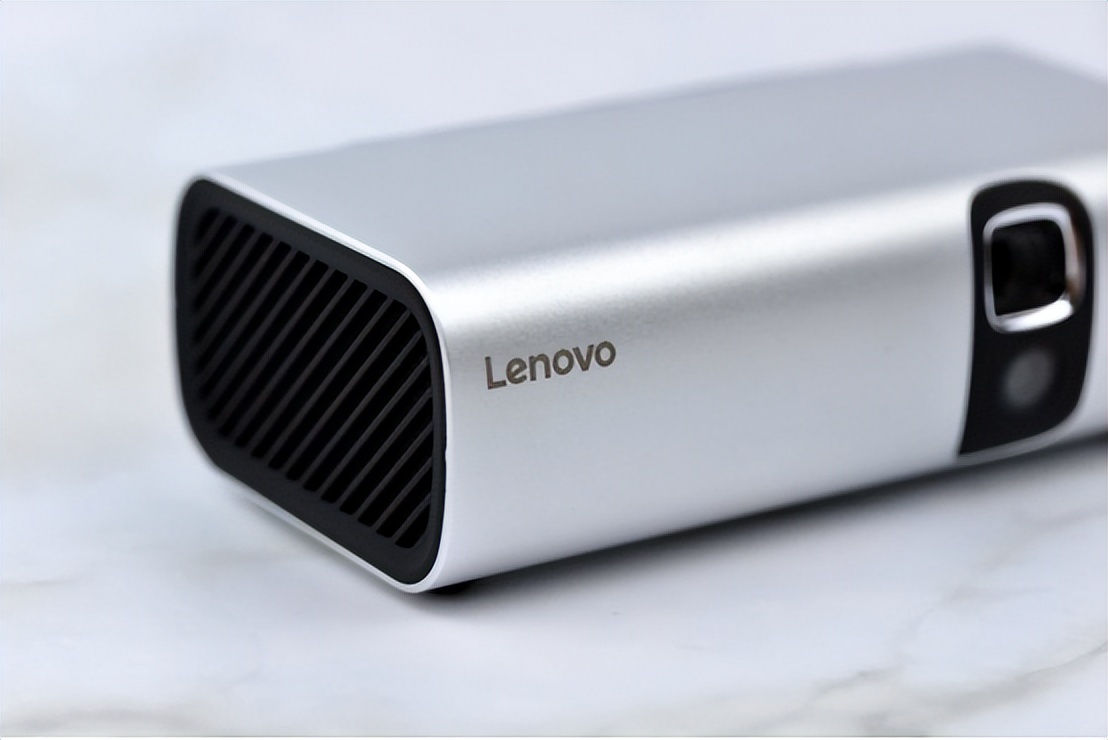 哪个牌子的投影仪性价比最高,哪个品牌投影仪性价比最高