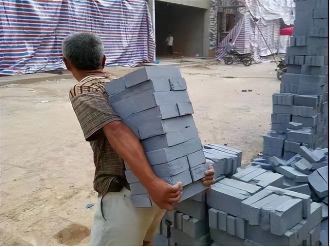 高考688分女学霸讲述,高考723分学霸女生