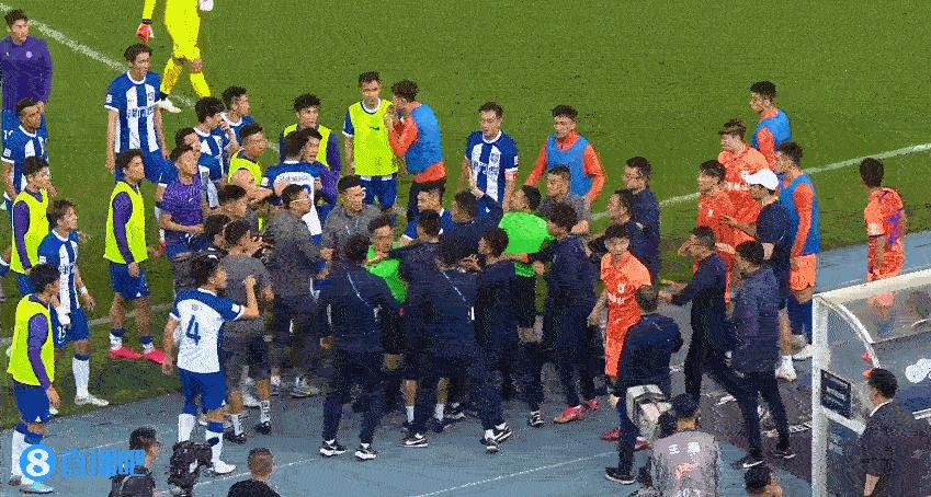 没法踢了?丑陋的判罚再次左右比赛。中超执法泰山已现破窗效应