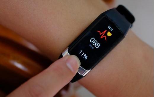 给老年人推荐哪一款智能手环好,针对老人的智能手环