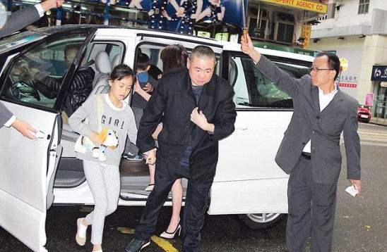 出门穿一次性拖鞋,出门穿加厚五层睡衣