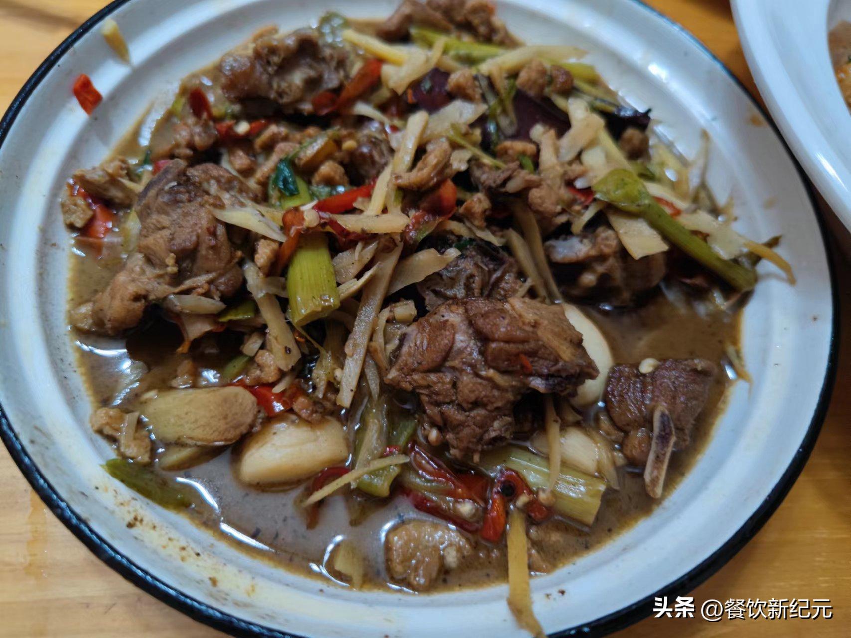 江西女子买菜遭遇“豆腐刺客”,一包豆腐30元,丈夫:菜都不会买