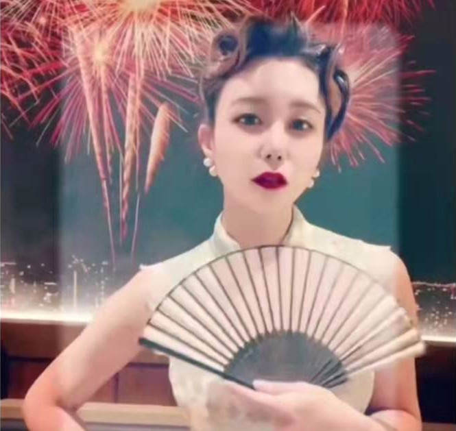 那个宁愿坐在宝马里哭的人,那个宁愿坐在宝马里哭的女孩