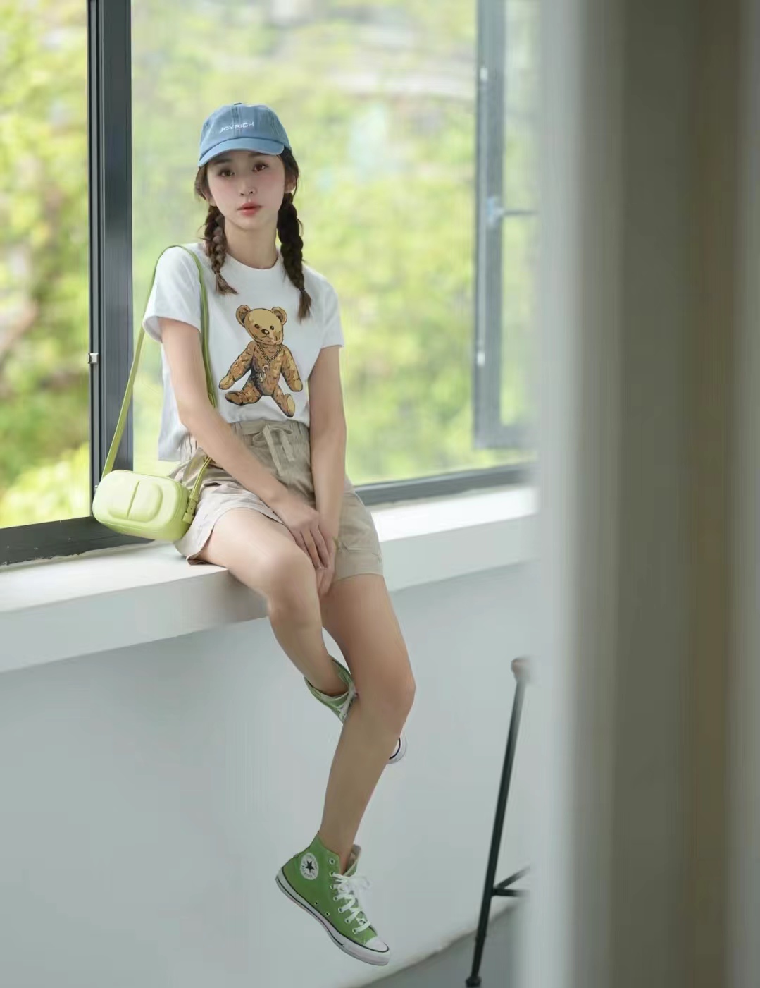 卡其色衣服怎样搭出高级感,卡其色短大衣的最佳搭配高级感