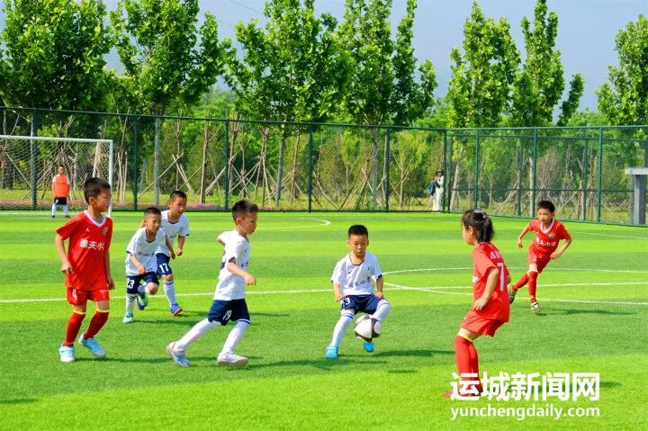 首届青少年足球联赛视频,中国青少年足球联赛决赛足球小将