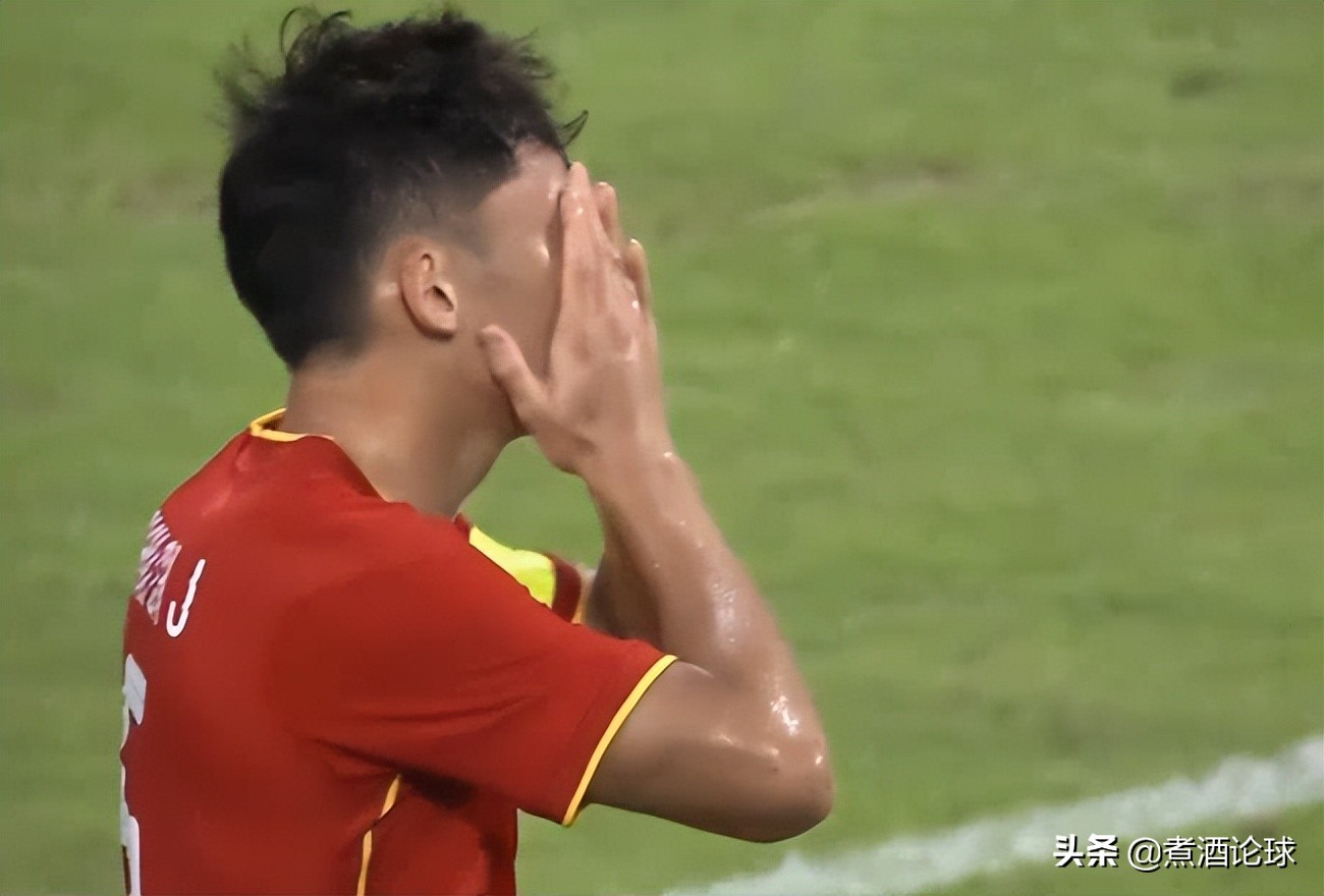 朱辰杰自摆乌龙国足,国足十大无语时刻
