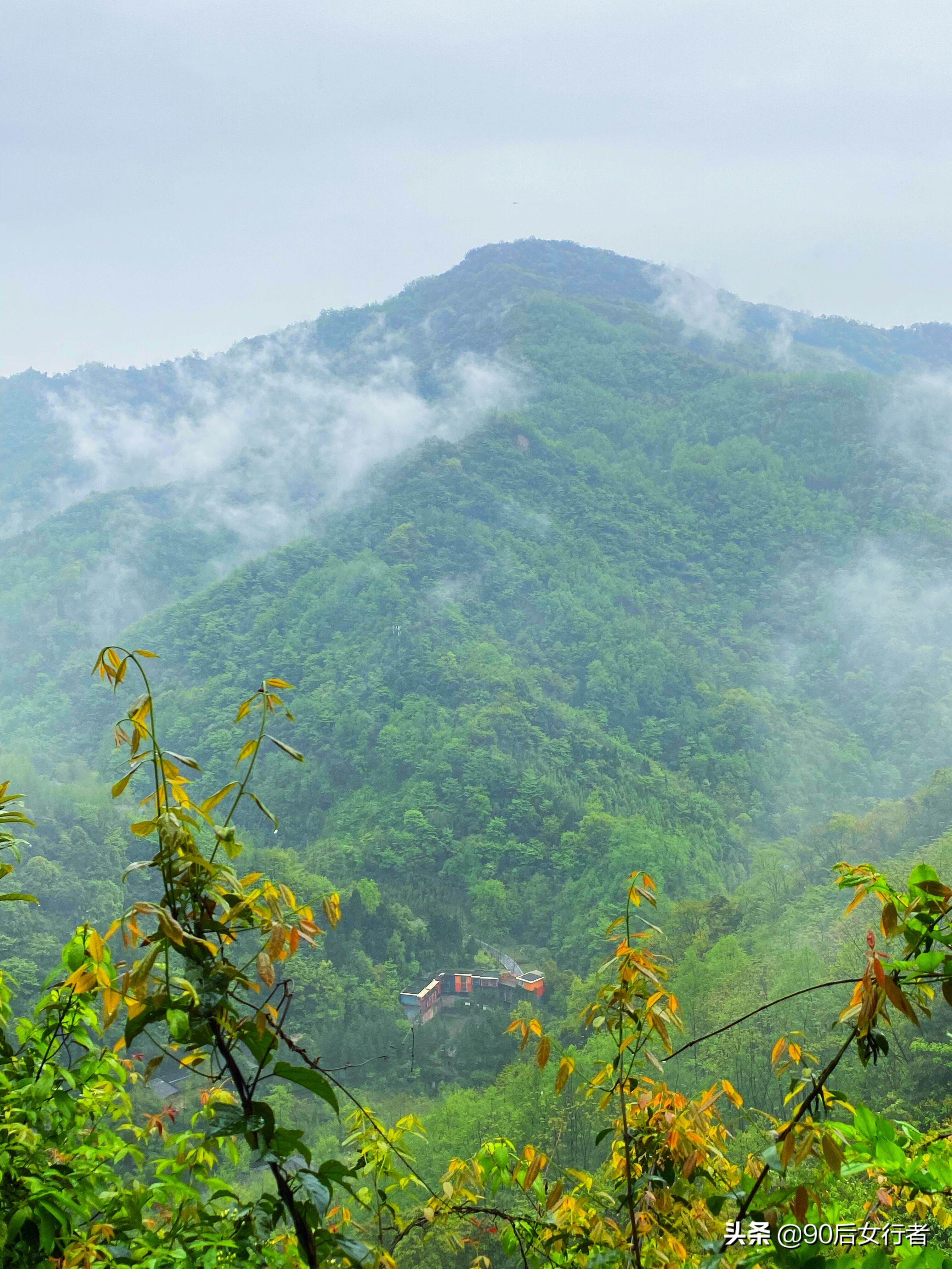 雨天徒步十里长山凹,走进大自然翻山越岭户外徒步