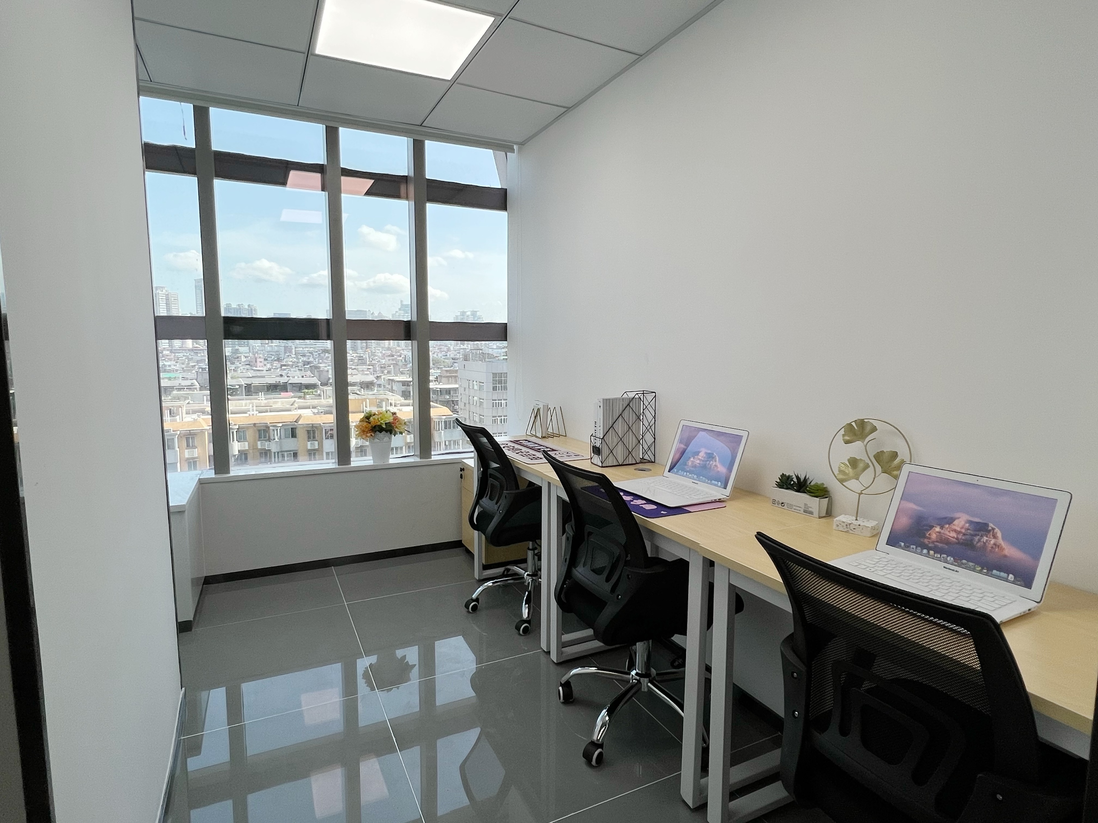 广州办公室直租,广州租小型办公室一价全包