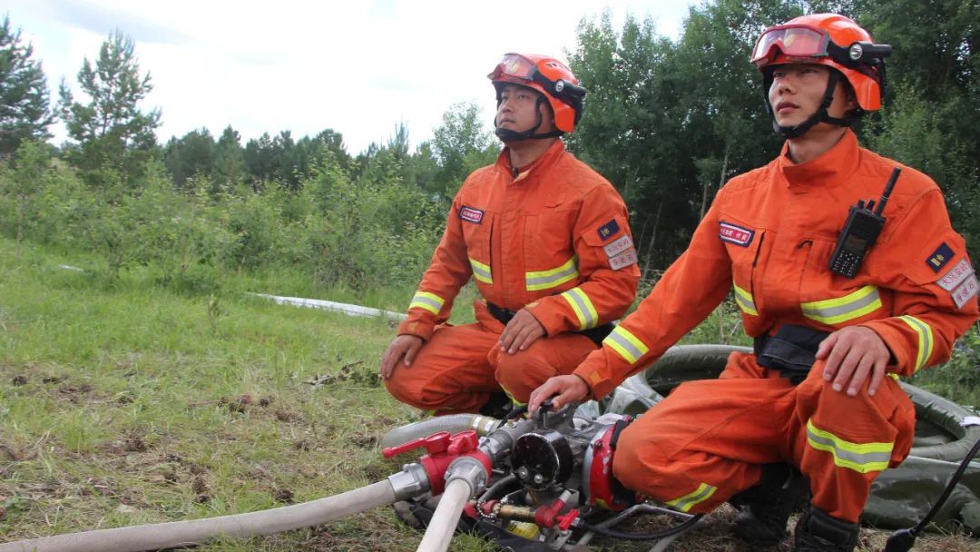野外驻训体能训练,实战训练铸精兵真枪实弹练本领