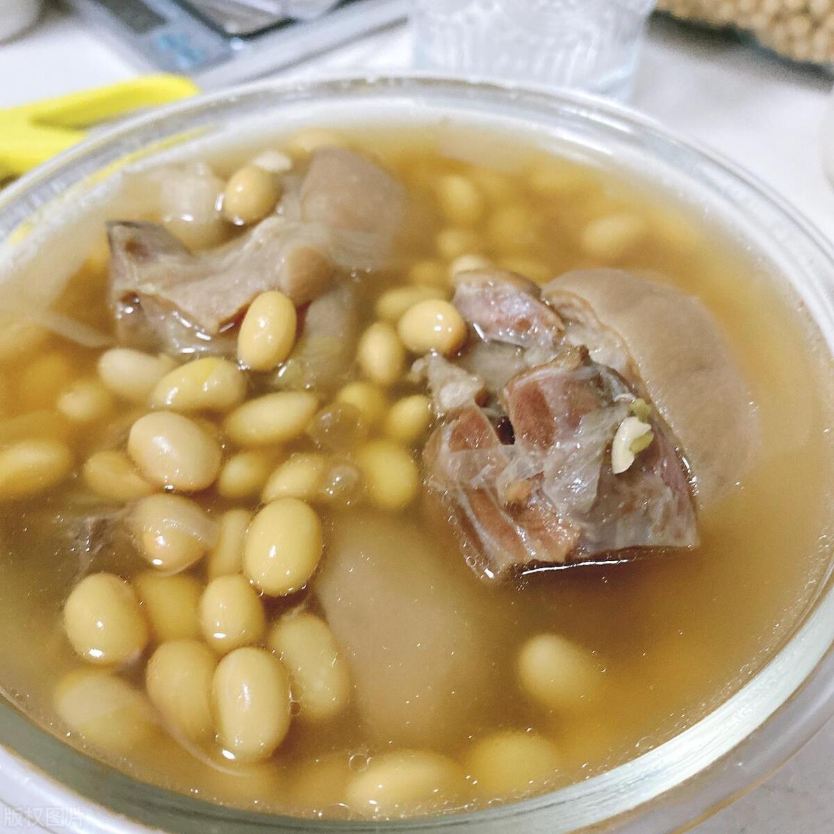 纯母乳坐月子能吃什么汤,月子里不喂母乳可以喝什么汤