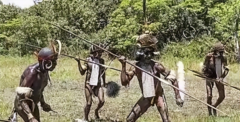 买来女孩送给食人族杀害的变态还是被冤？“詹姆逊与食人族事件”