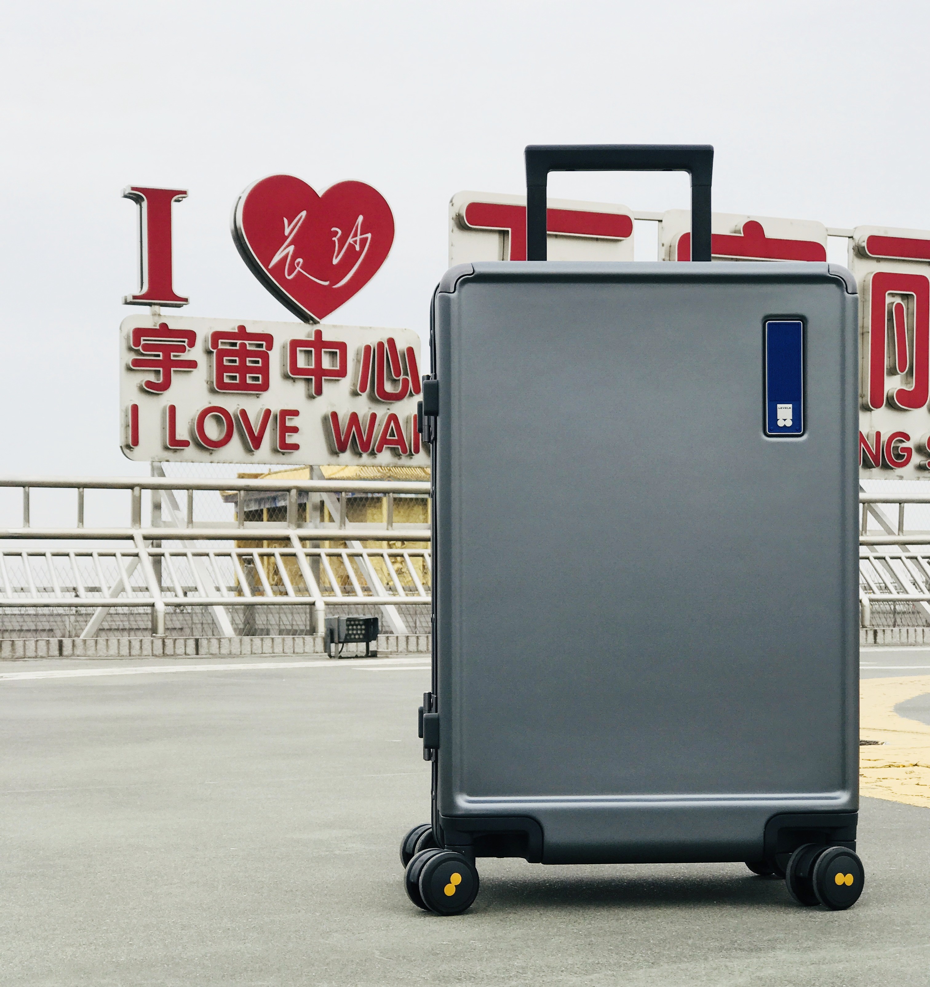 行李箱全铝的好还是pc的好,买行李箱是买铝框款还是拉链款