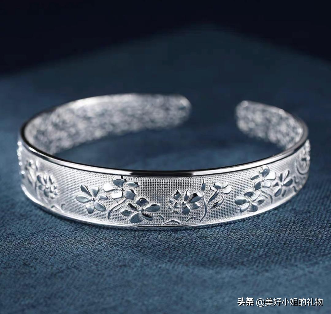 母亲节礼物40-50岁实用首饰套装,母亲节首饰礼物推荐