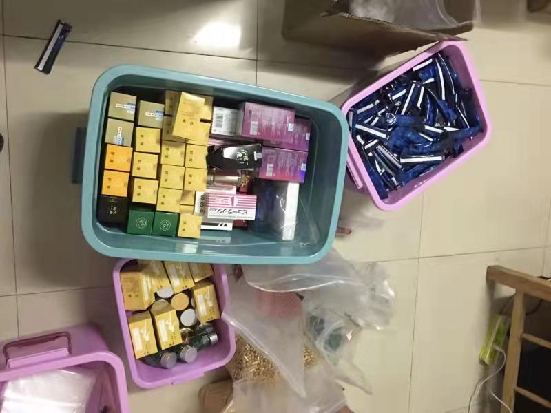 中医世家的减肥胶囊有毒品成分吗,中药减肥胶囊成分安全吗