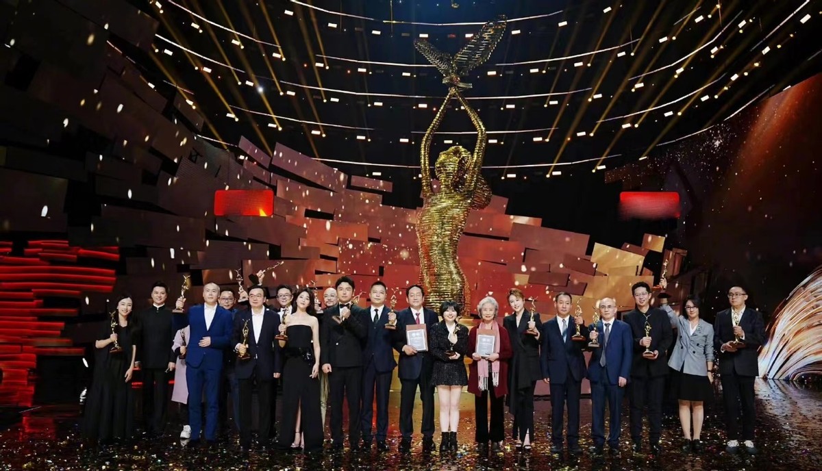 殷桃大秀马甲线图片,殷桃最新穿搭图片