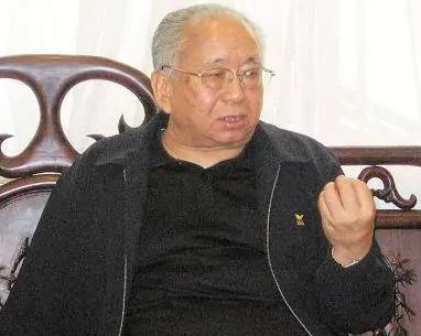 十大元帅的儿女都授了什么军衔？前三位元帅的亲属中也有人授衔？