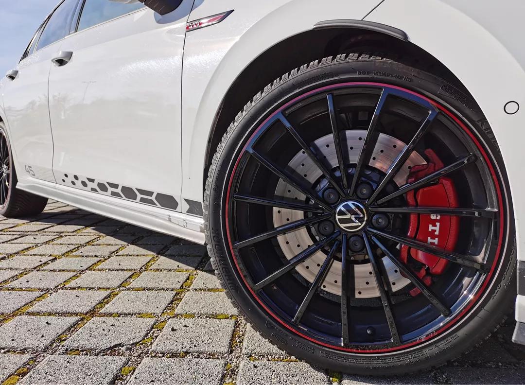 高尔夫8gti白色沉浸式体验,高尔夫8代gticlubsport