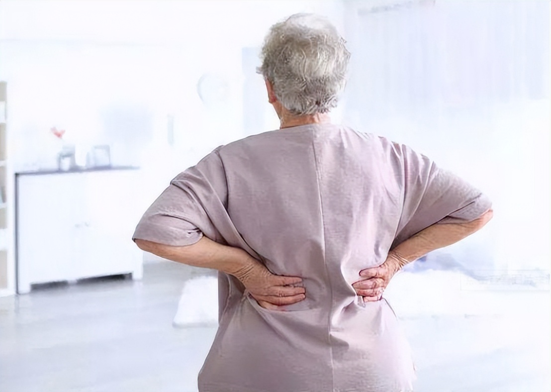 年轻人腰间盘突出如何根治,年轻人腰间盘突出怎么治疗