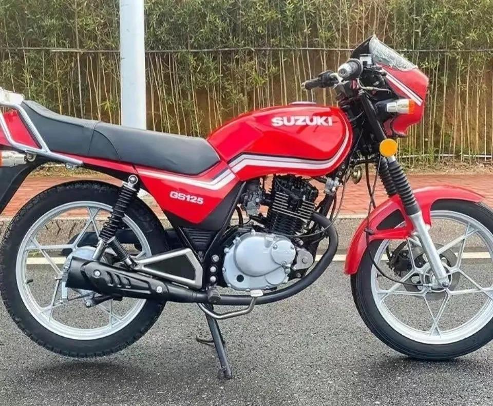 一代经典，铃木GS125摩托，八九十年代125排量中的天花板