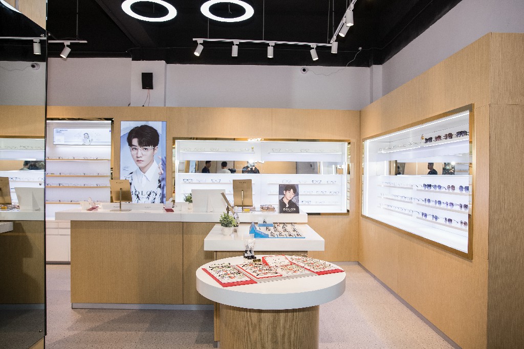 眼镜店加盟服务流程,开品牌眼镜店需要加盟吗