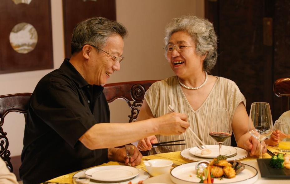 夏季适合老人的养生食物,建议中老年人伏天吃5种碱性食材