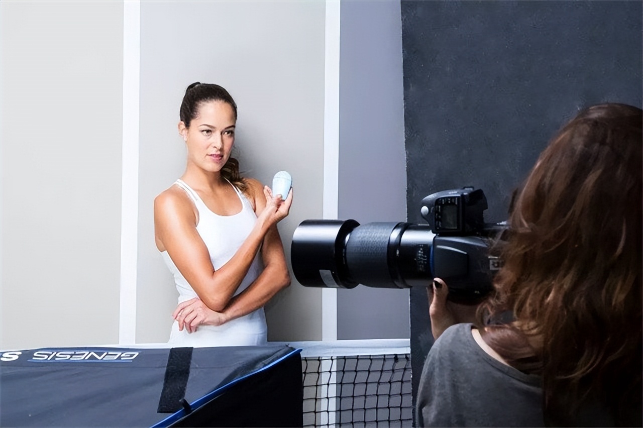 她曾被称为圈内第一美女,她曾是国内第一美女