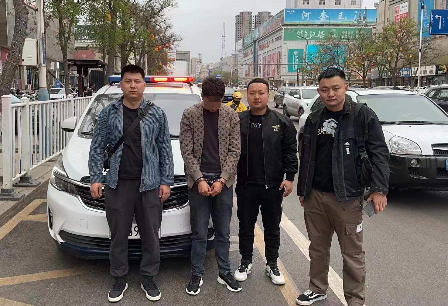 街头扫码送礼品骗术反诈,扫码领礼品诈骗