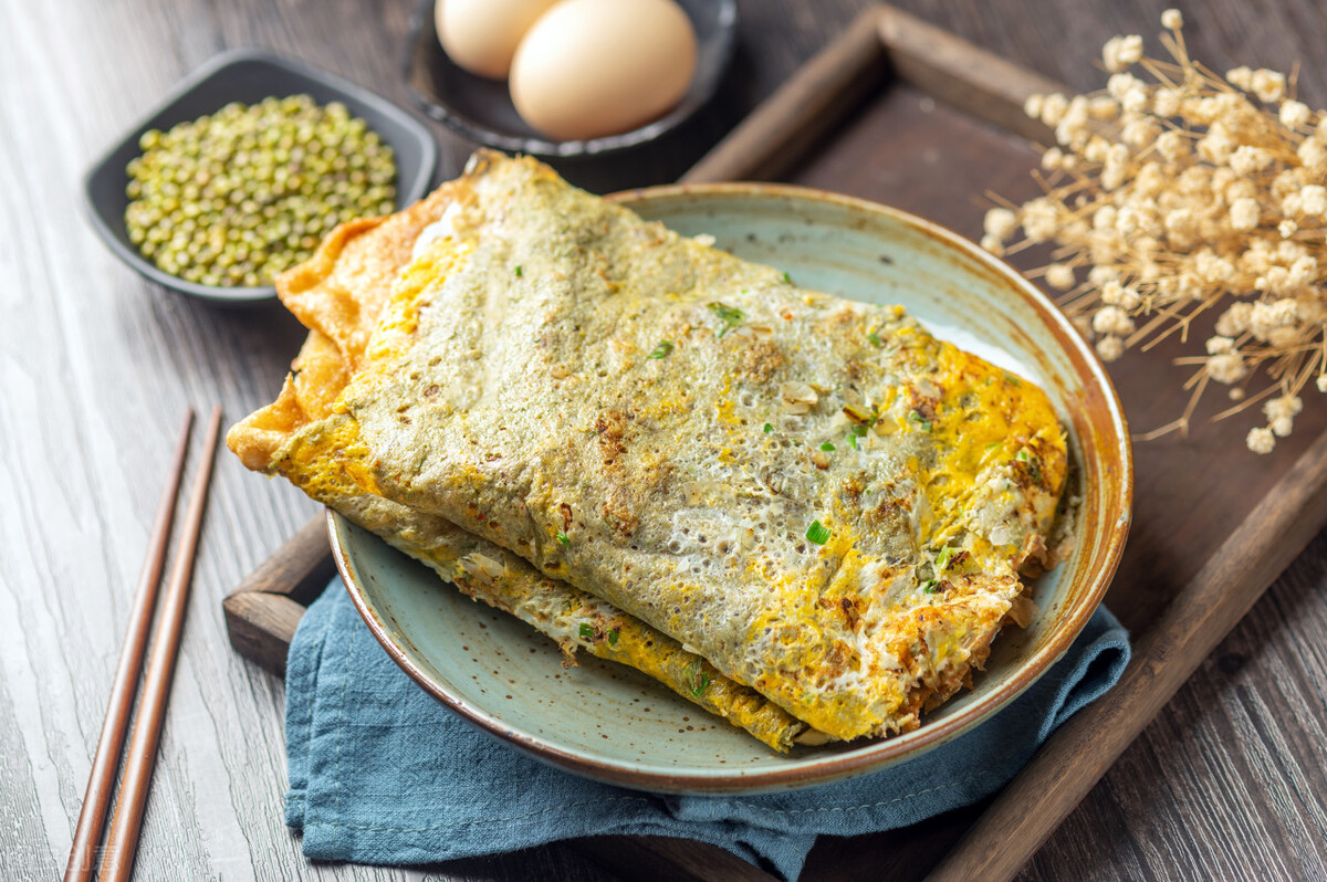 卖煎饼大妈一月挣3万元,大妈卖煎饼赚300万